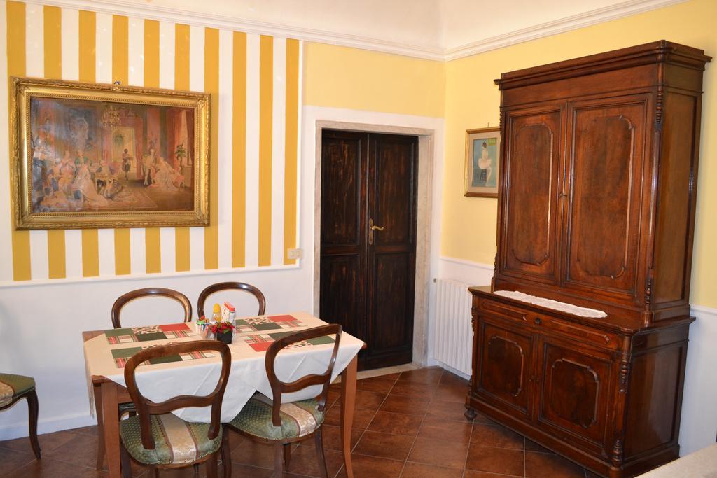 Corte Palazzo Picedi Benettini ซาร์ซานา ภายนอก รูปภาพ