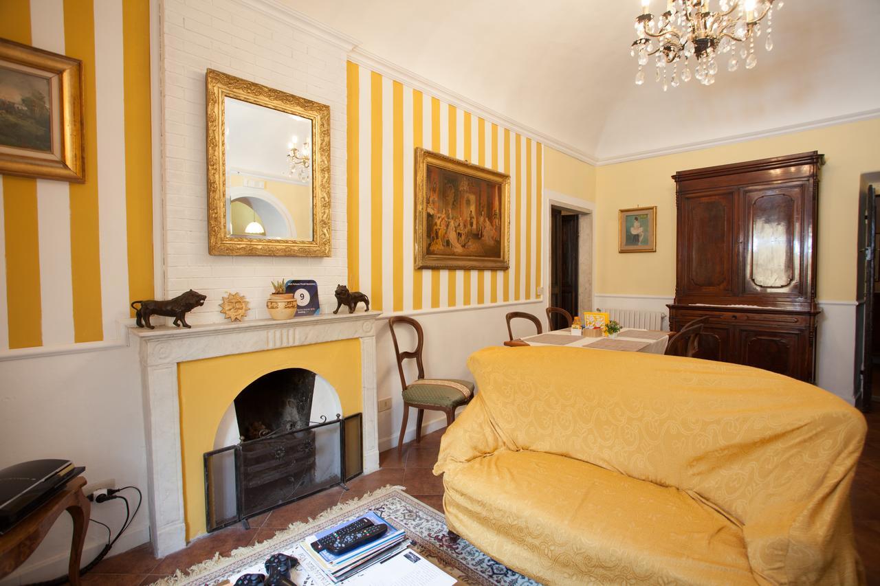 Corte Palazzo Picedi Benettini ซาร์ซานา ภายนอก รูปภาพ