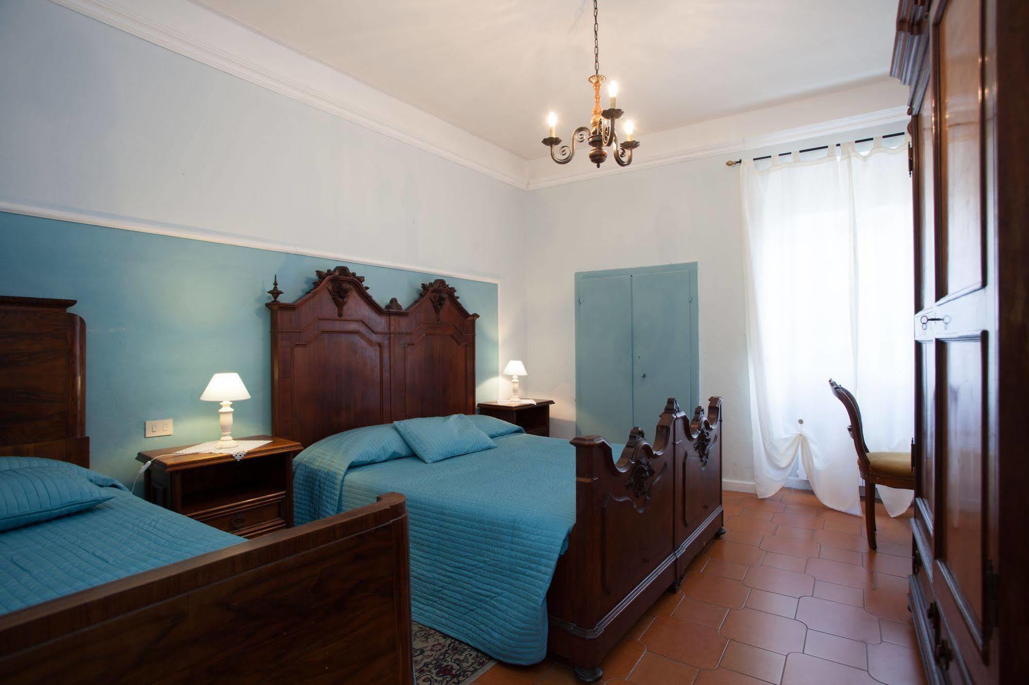 Corte Palazzo Picedi Benettini ซาร์ซานา ภายนอก รูปภาพ