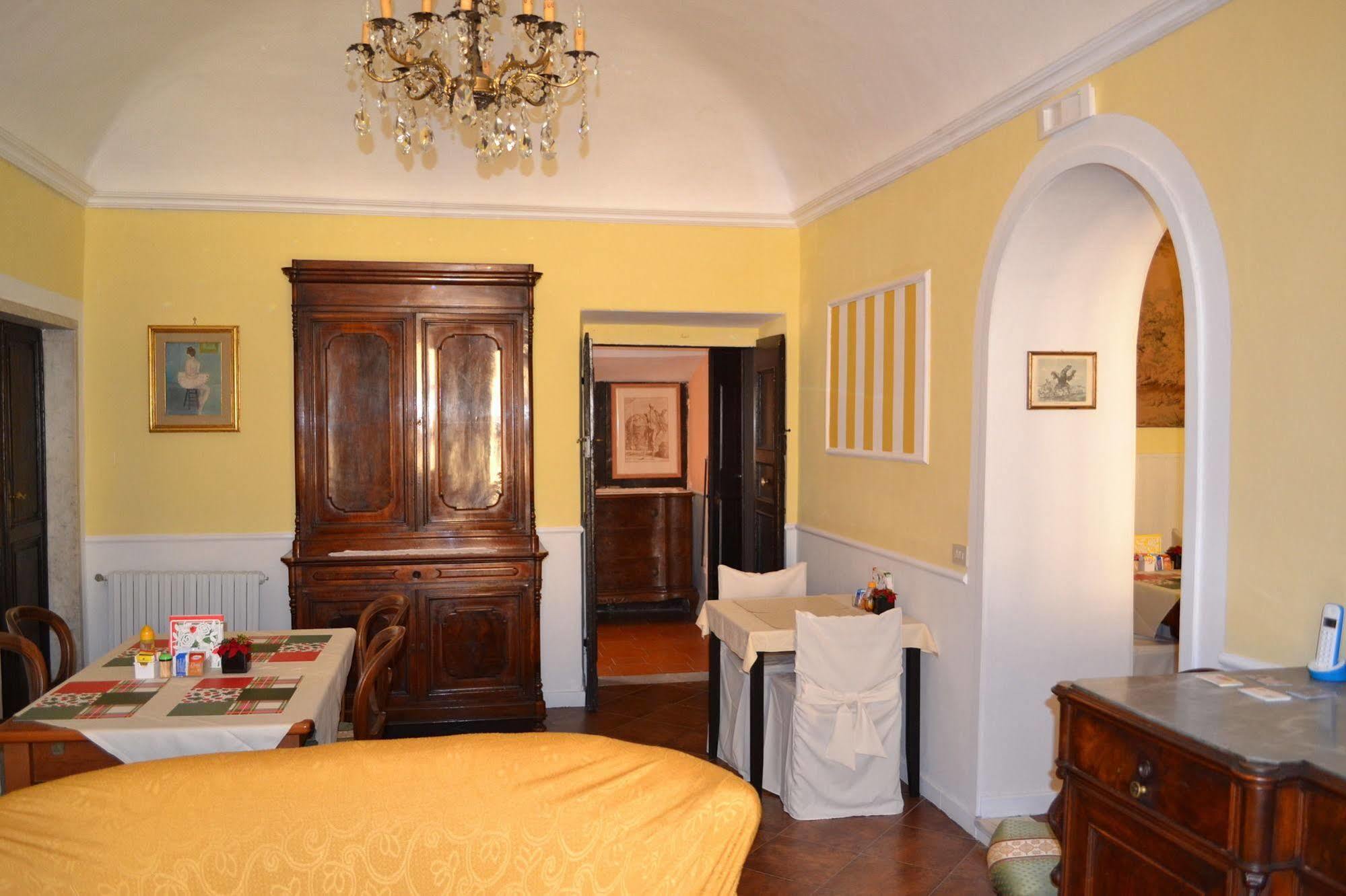 Corte Palazzo Picedi Benettini ซาร์ซานา ภายนอก รูปภาพ